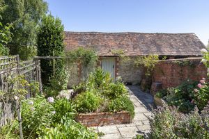 Garden/Outbuilding - click for photo gallery